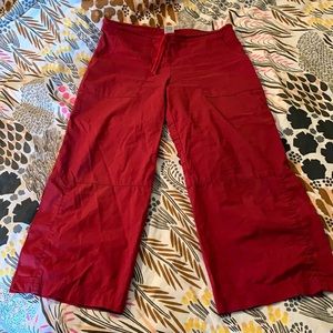 Be Present cropped yoga pants, red, xs